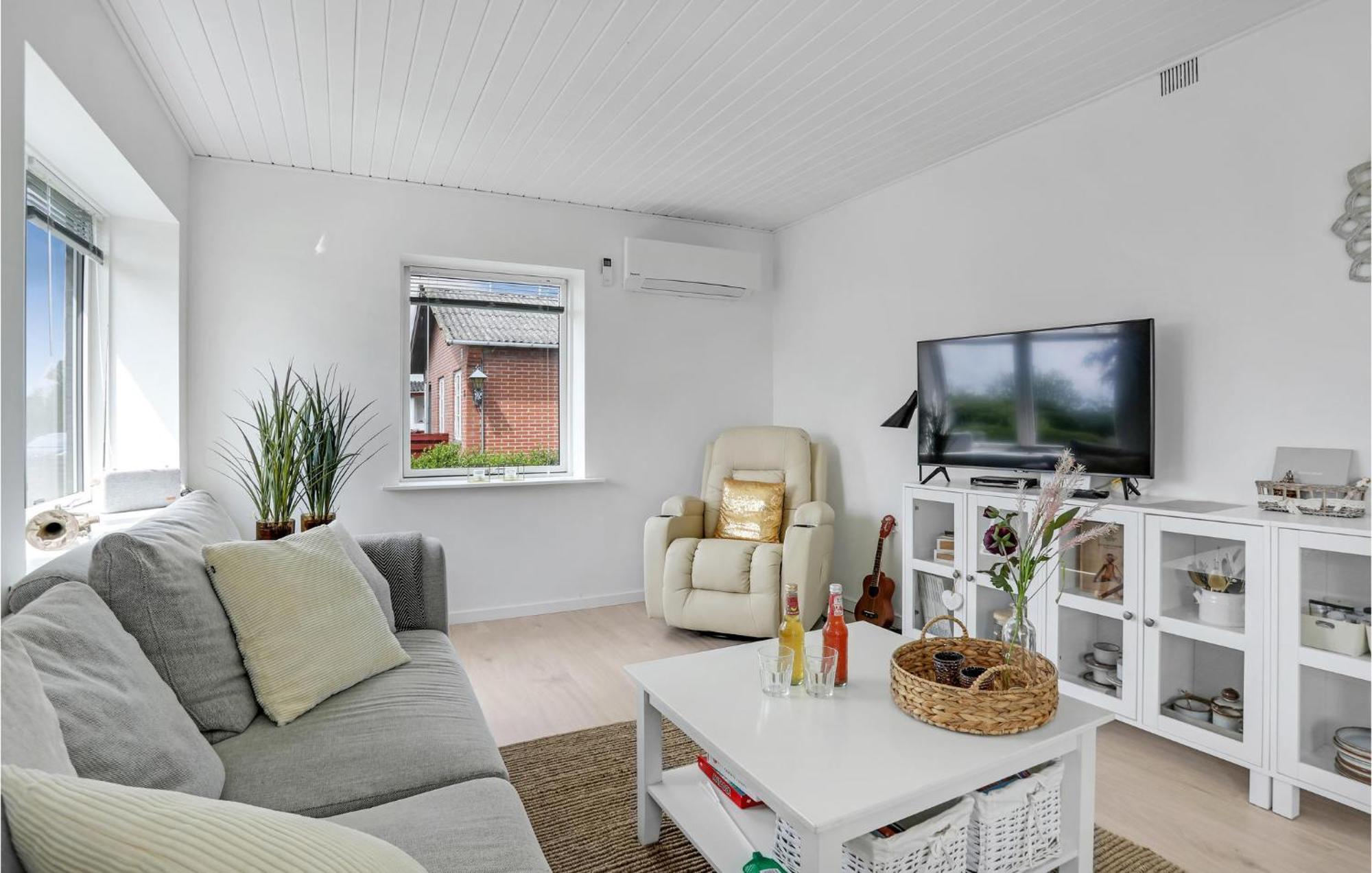 Beautiful Home In Ronne With House A Panoramic View Exterior foto
